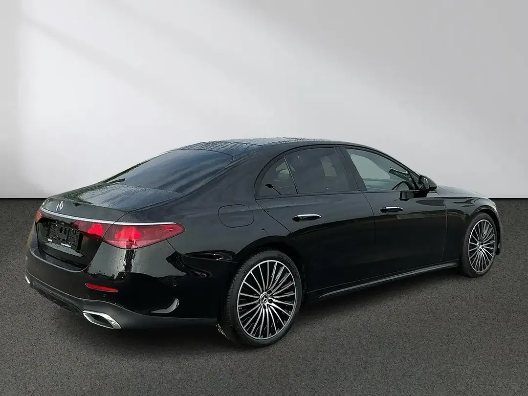 Mercedes-Benz E 220 Burmester AMG Line Night - Thumbnail 3