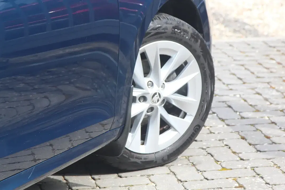 Skoda Octavia 1.0 TSI Combi - Thumbnail 3