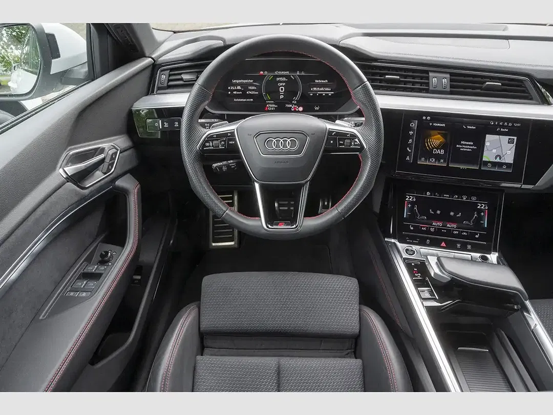 Audi Q8 e-tron 55 quattro Matrix LED S line - Thumbnail 12