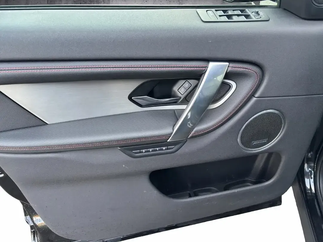 Land Rover Discovery Sport P300e R-Dynamic SE - foto 7