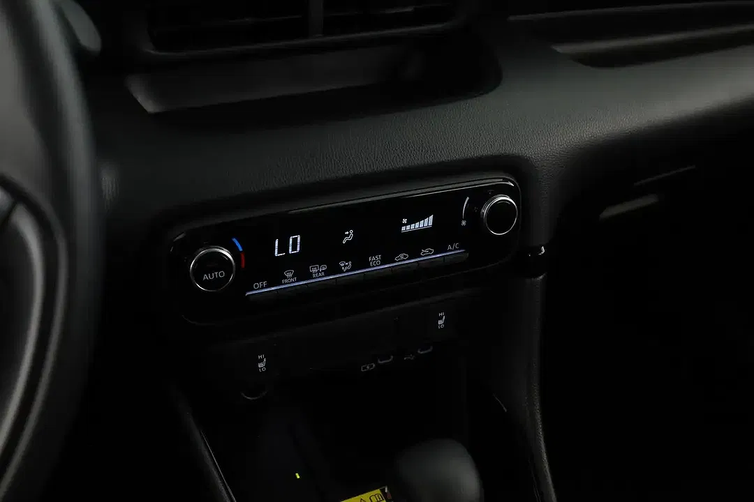 Toyota Yaris Hybrid Teamplayer - Thumbnail 7