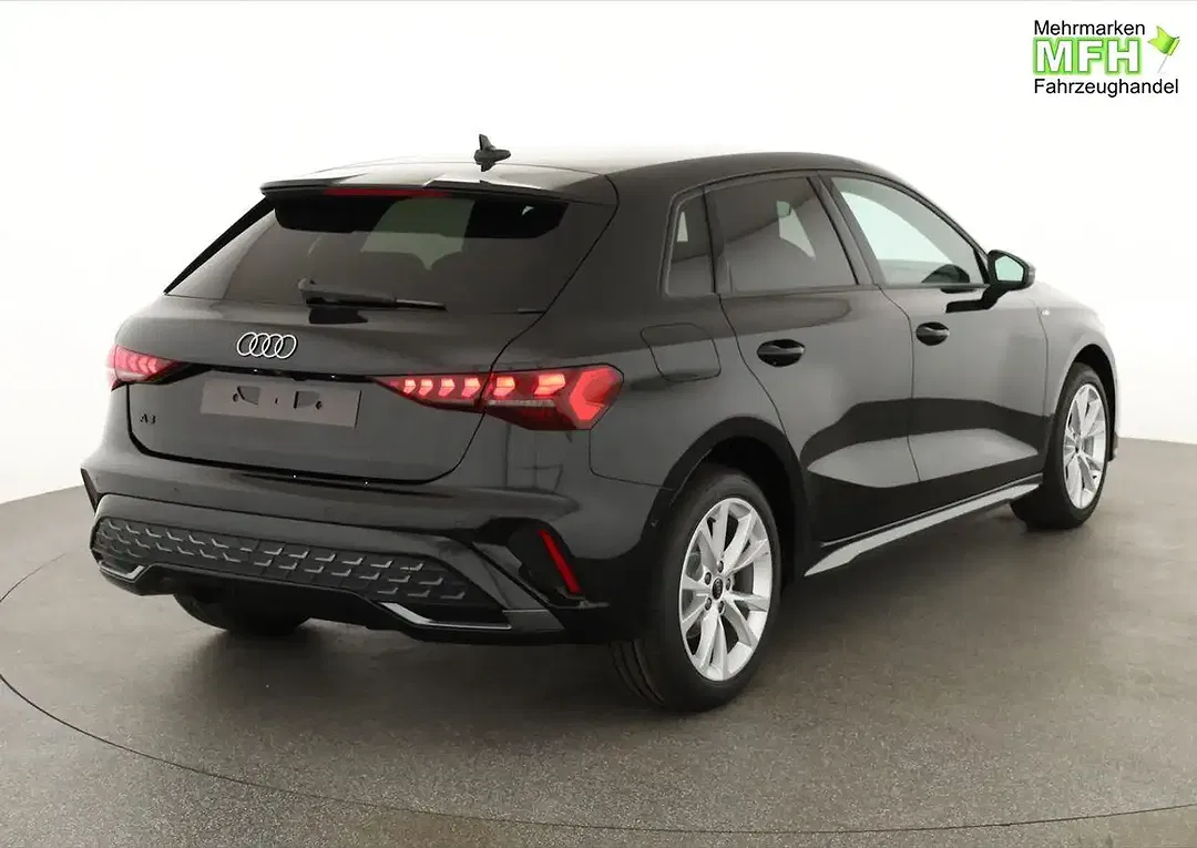 Audi A3 35 TFSI S tronic Sportback S line - Thumbnail 2