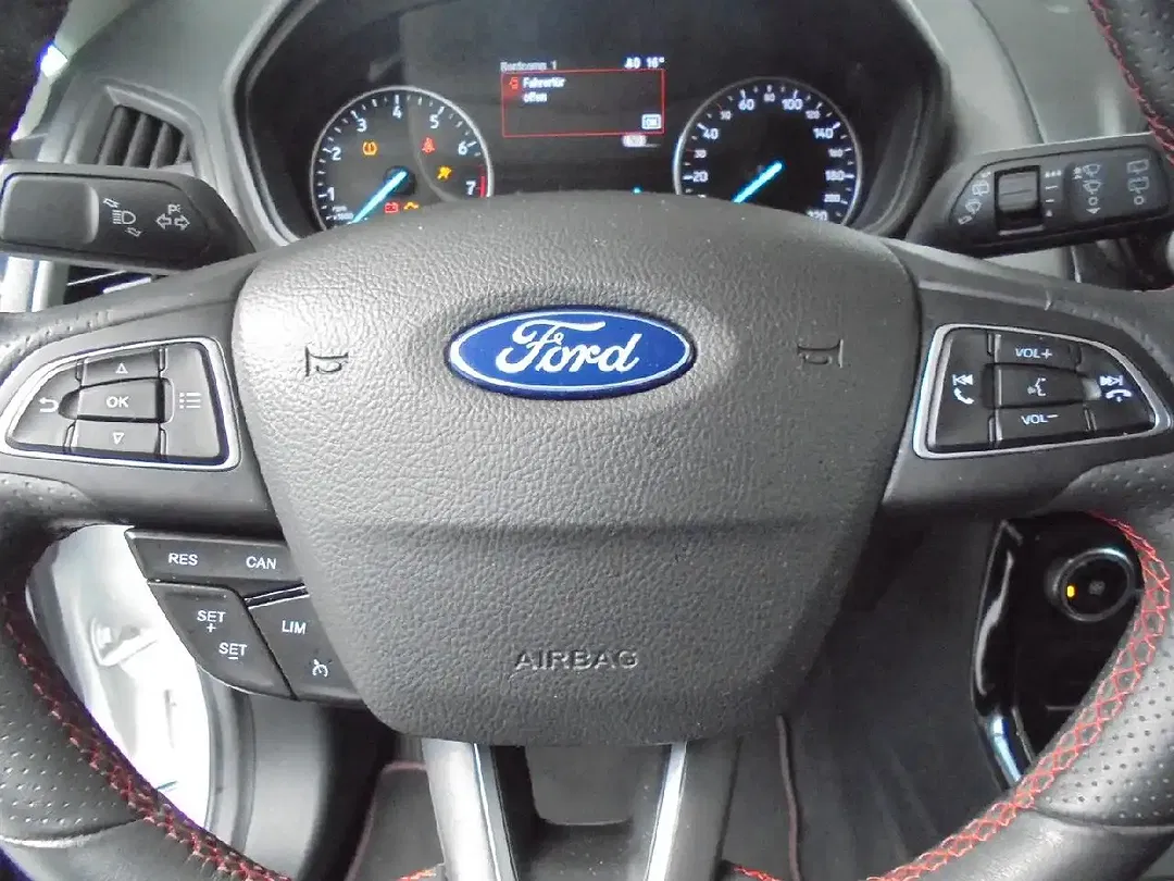 Ford EcoSport ST-Line - Thumbnail 10