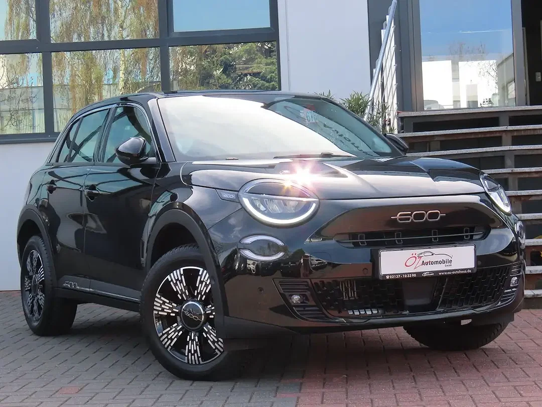 Fiat 600 1.2 Hybrid - Afbeelding 1