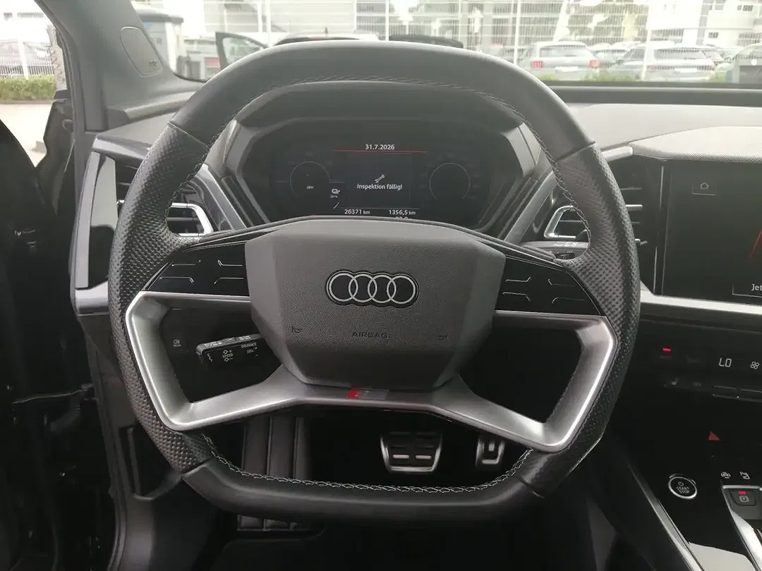 Audi Q4 e-tron 55 quattro S line - Thumbnail 12