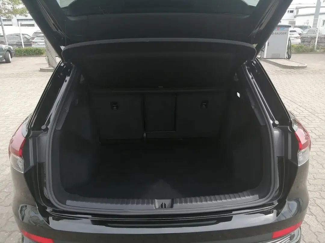 Audi Q4 e-tron 55 quattro S line - Thumbnail 14