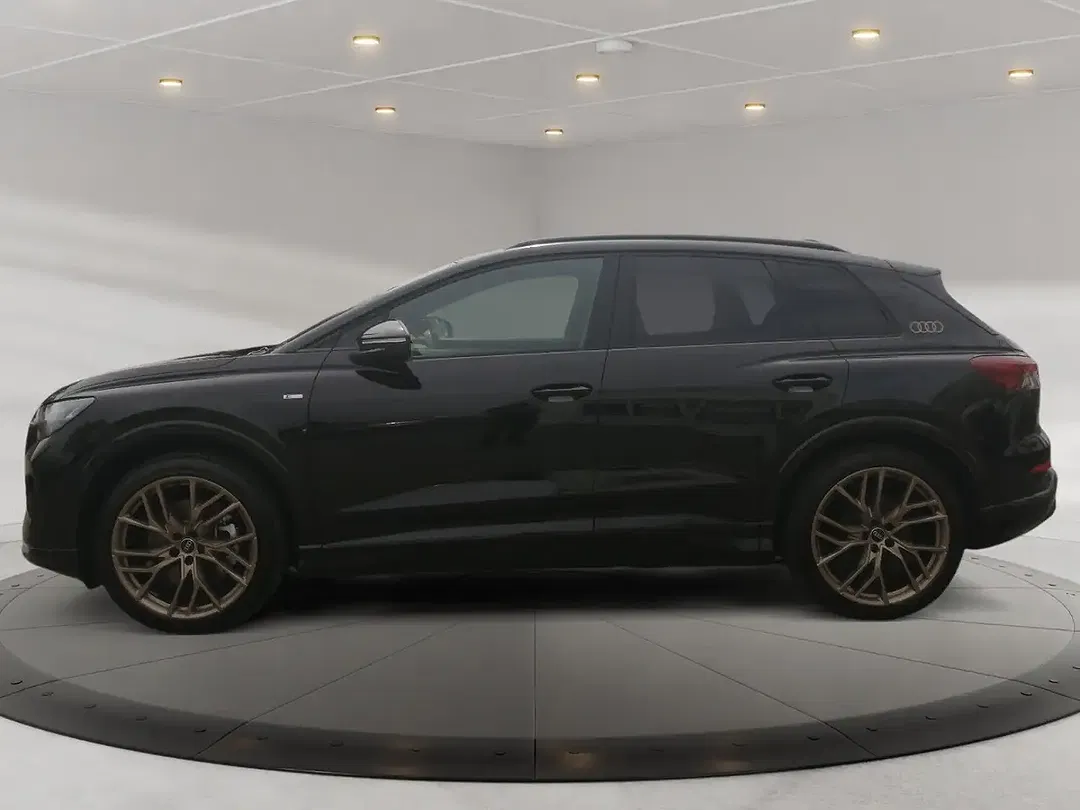 Audi Q4 e-tron 55 quattro S line - Thumbnail 3