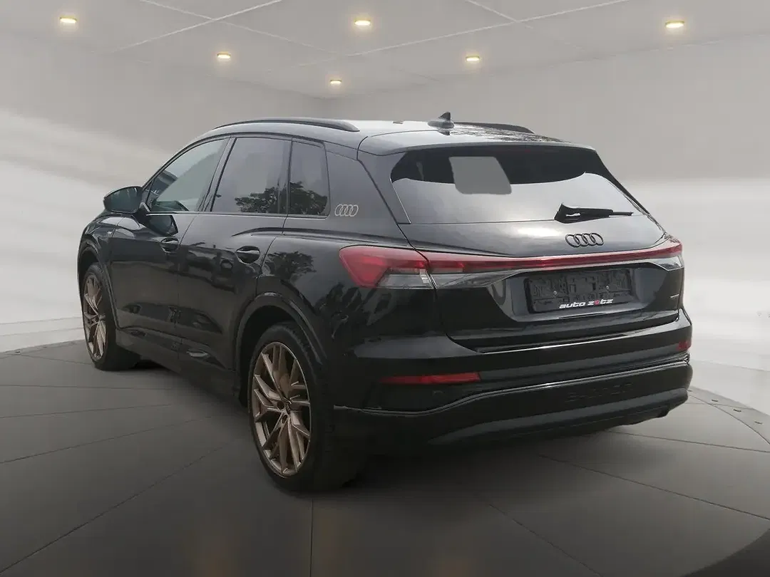 Audi Q4 e-tron 55 quattro S line - Thumbnail 4