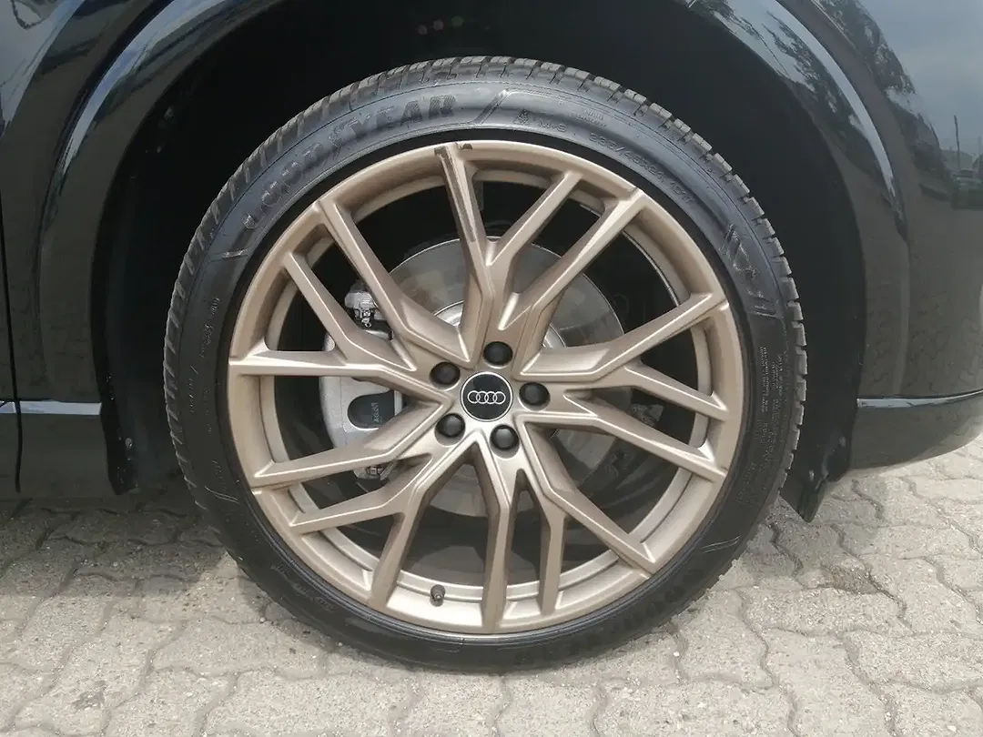 Audi Q4 e-tron 55 quattro S line - Thumbnail 9