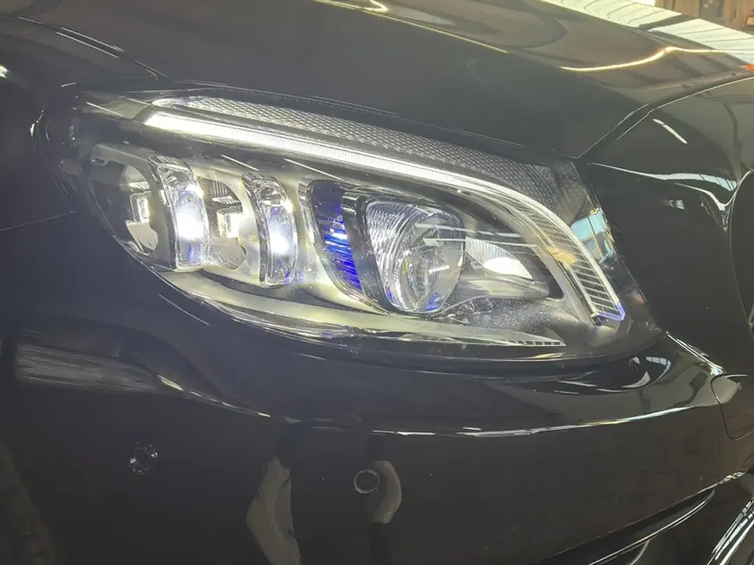 Mercedes-Benz C 63 AMG Burmester Night - Thumbnail 14