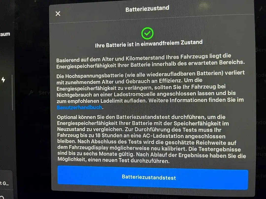 Tesla Model Y AWD - Thumbnail 9