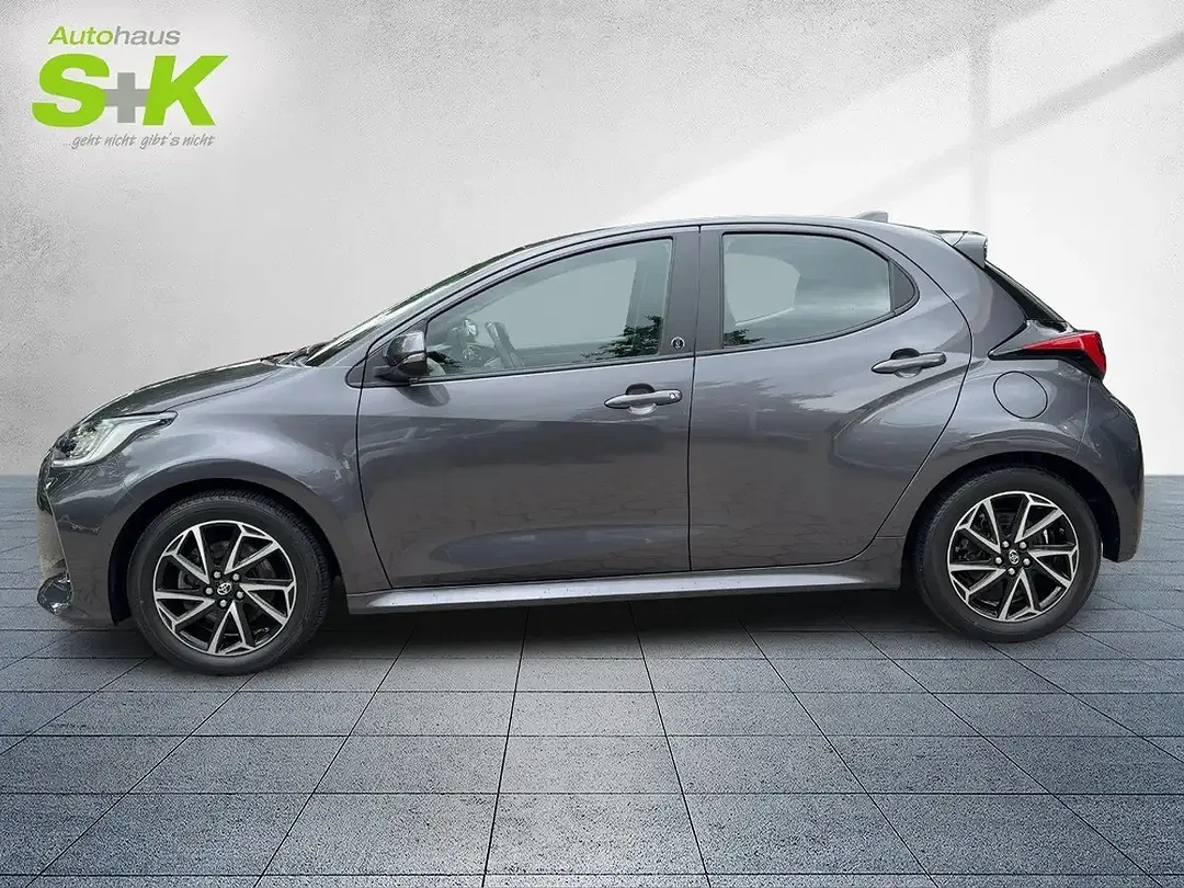 Toyota Yaris 1.5 Hybrid Team Deutschland - Thumbnail 2