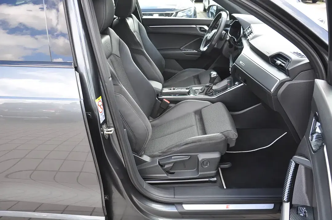 Audi Q3 35 TFSI AUT S line plus - Thumbnail 14