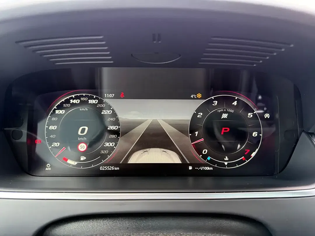 Jaguar F-Type P450 4x4 R-Dynamic Black - Thumbnail 13