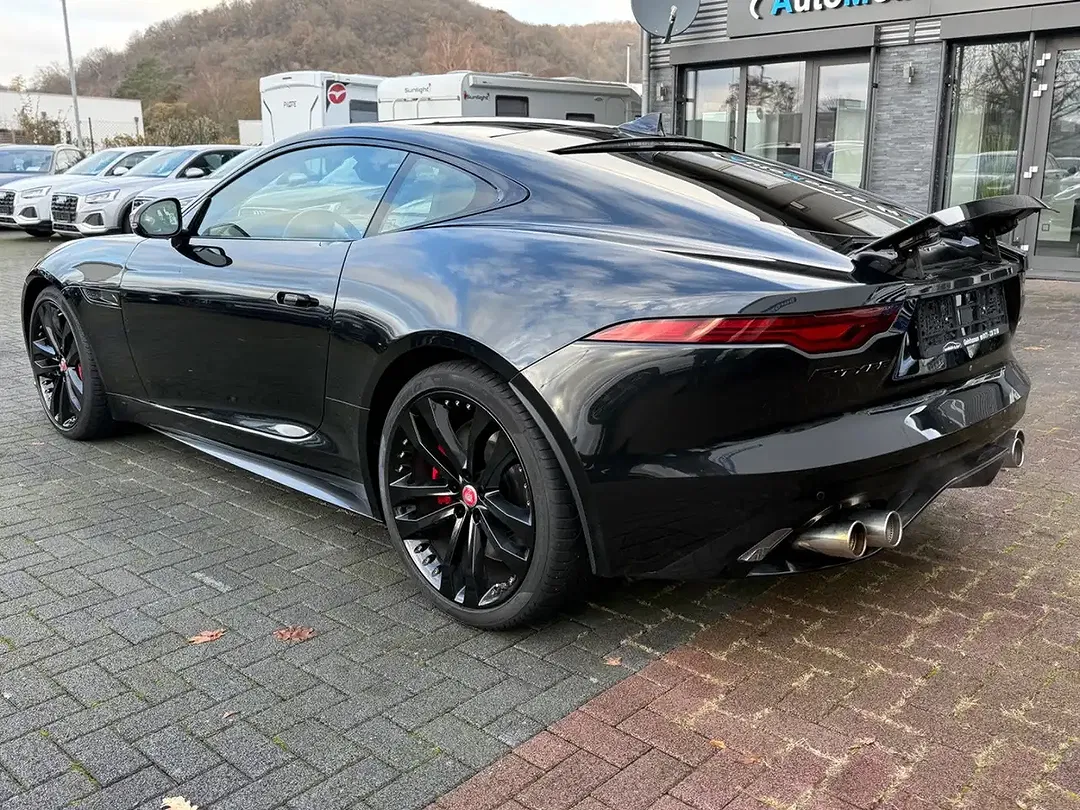 Jaguar F-Type P450 4x4 R-Dynamic Black - Thumbnail 3