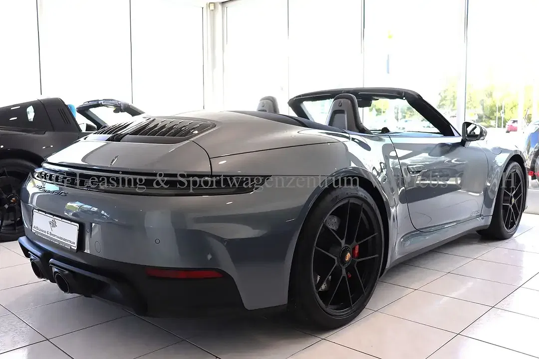 Porsche 992 Carrera GTS Cabriolet - Thumbnail 9