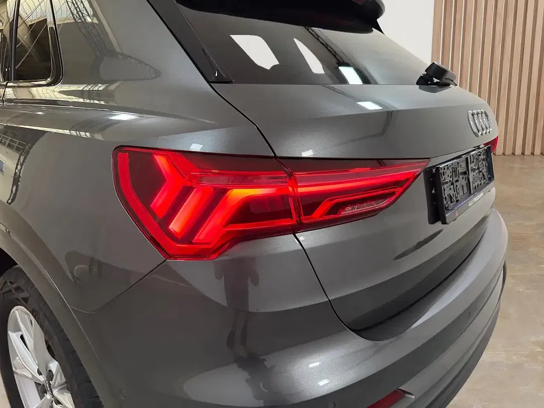 Audi Q3 45 TFSI e S tronic S line - Thumbnail 9
