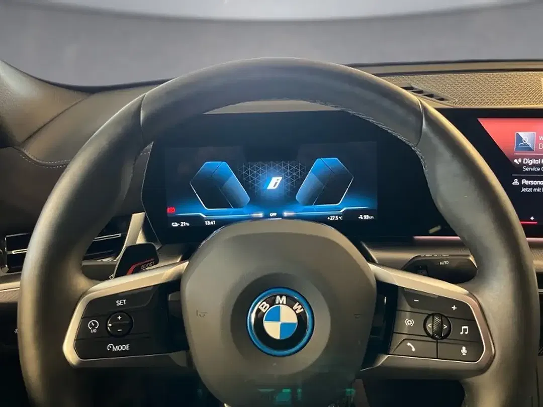 BMW iX2 eDrive - Thumbnail 10