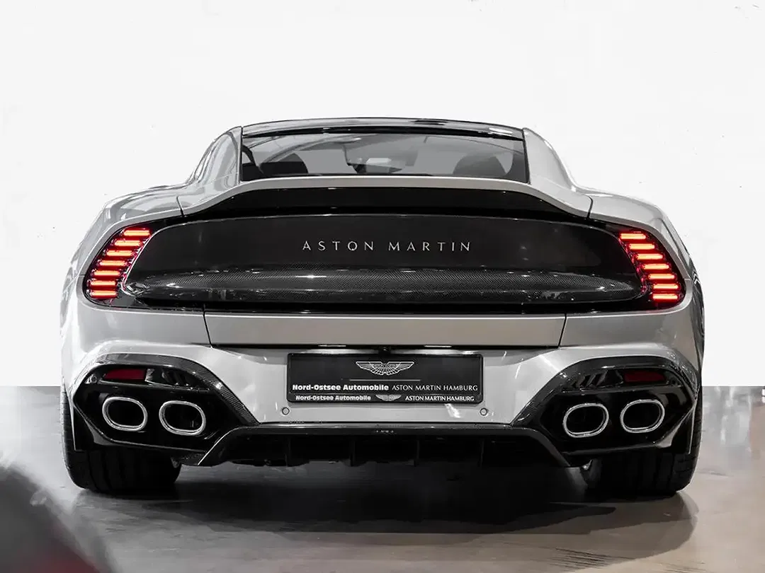 Aston Martin Vanquish Coupe - Thumbnail 14