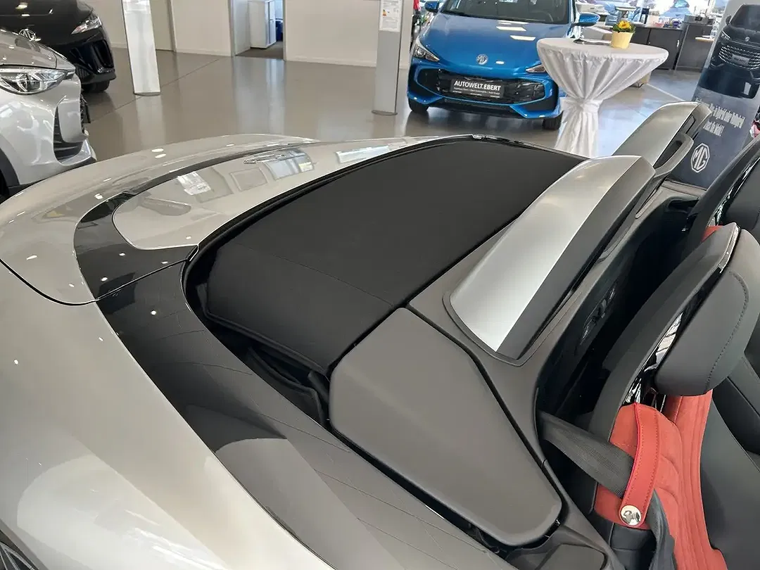 MG Cyberster - Thumbnail 12