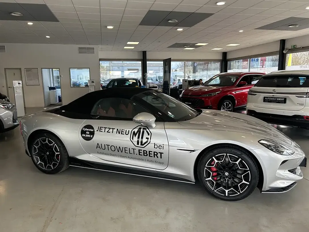 MG Cyberster - Thumbnail 18