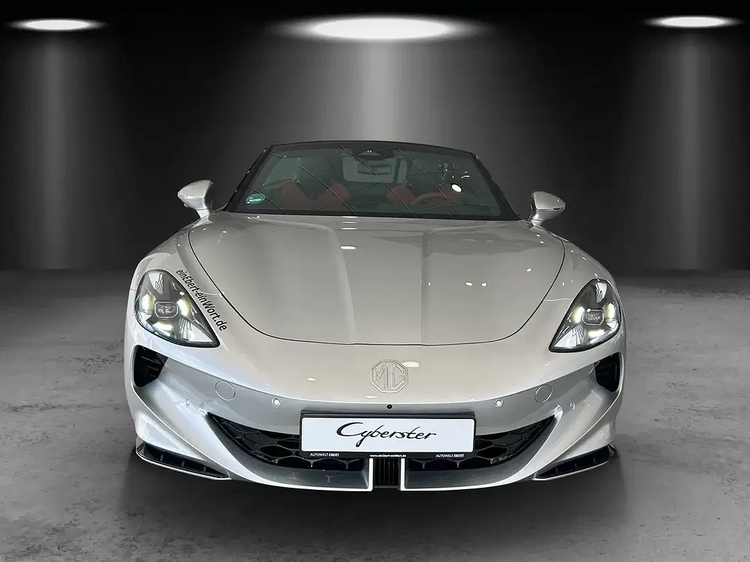 MG Cyberster - Thumbnail 6