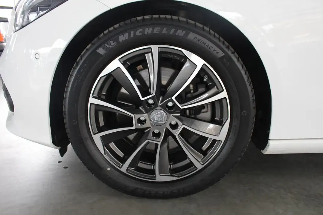 Mercedes-Benz C 220 MBUX Avantgarde - Thumbnail 4