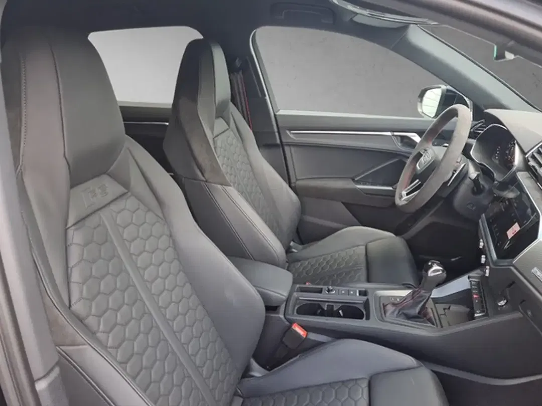 Audi RS Q3 S tronic quattro - Thumbnail 12