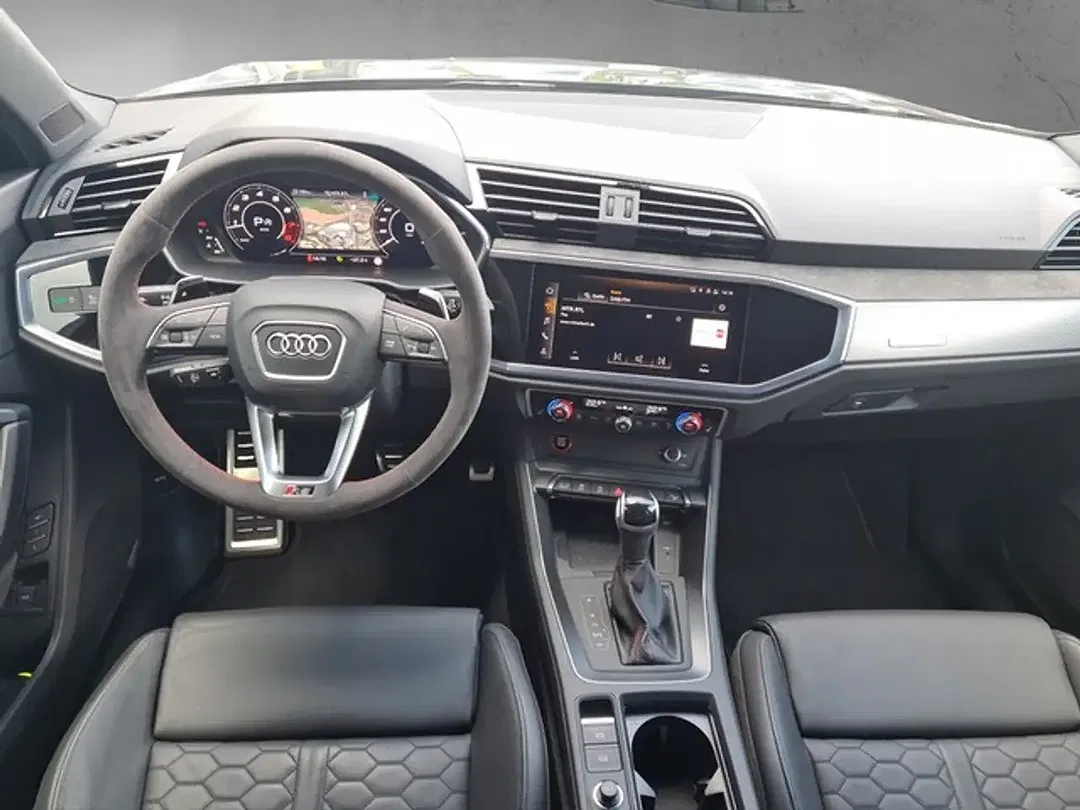 Audi RS Q3 S tronic quattro - foto 14