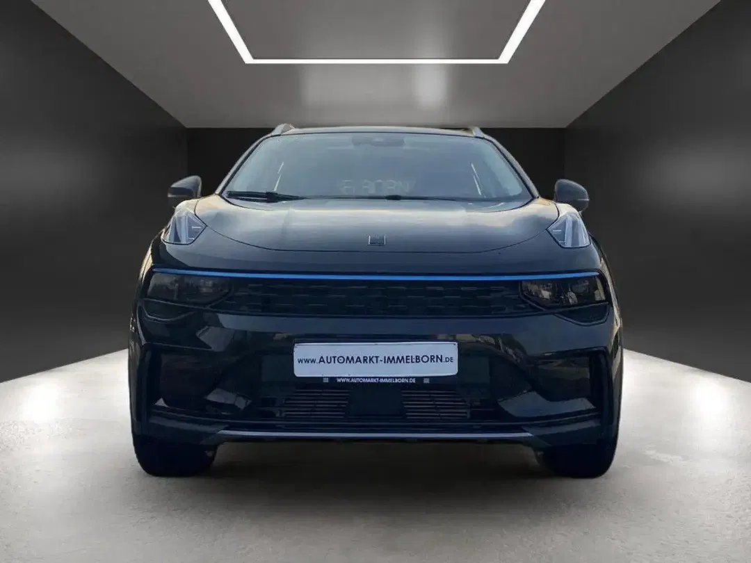 Lynk & Co 01 - foto 1