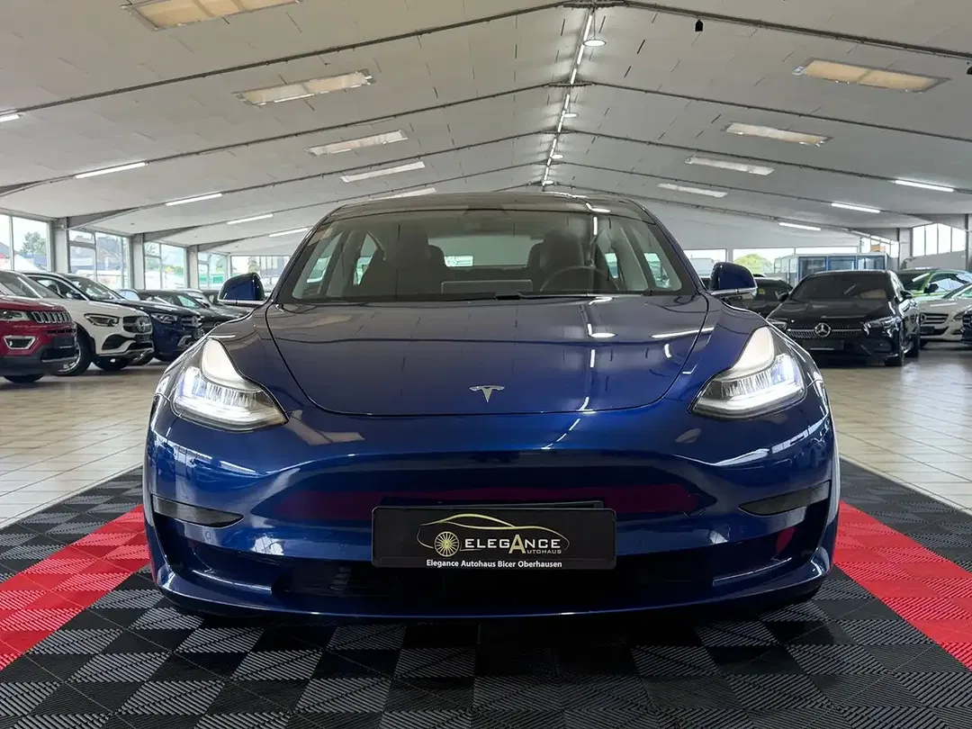 Tesla Model 3 RWD Standard Range Plus - foto 2