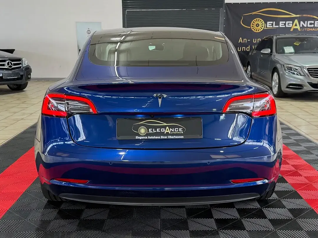 Tesla Model 3 RWD Standard Range Plus - Thumbnail 5