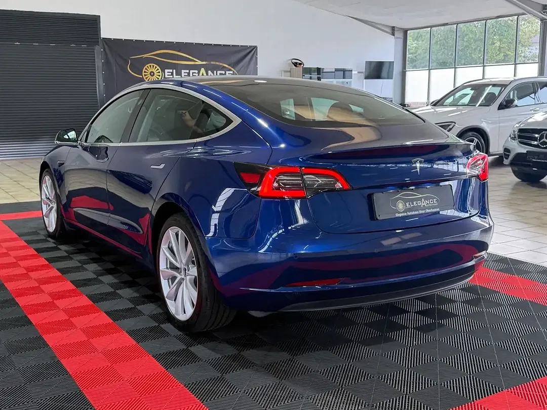 Tesla Model 3 RWD Standard Range Plus - Thumbnail 6