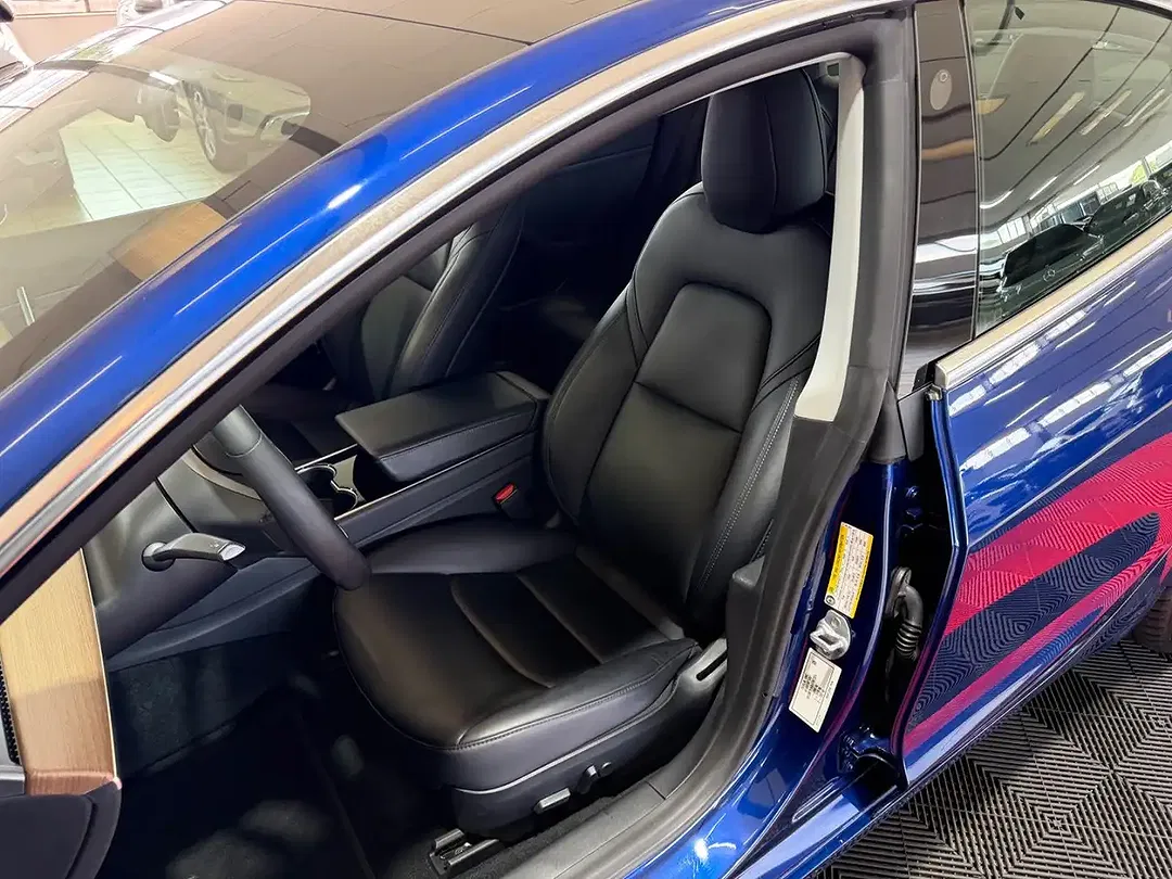 Tesla Model 3 RWD Standard Range Plus - Thumbnail 9