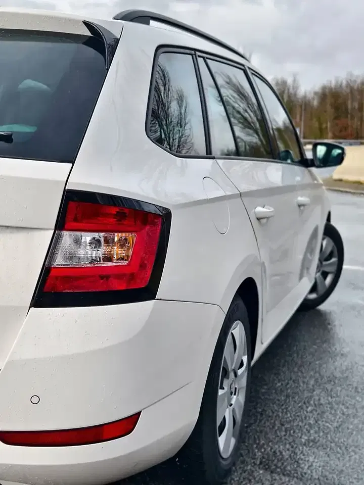Skoda Fabia Combi Ambition - Thumbnail 3