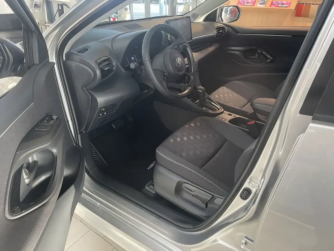 Toyota Yaris 1.5 Hybrid - Thumbnail 12