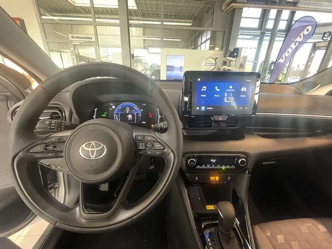 Toyota Yaris 1.5 Hybrid - Thumbnail 13