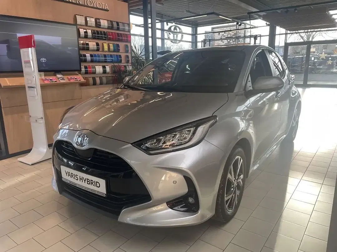 Toyota Yaris 1.5 Hybrid - Thumbnail 3