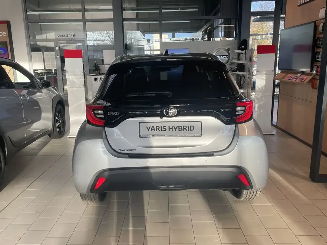 Toyota Yaris 1.5 Hybrid - Thumbnail 6