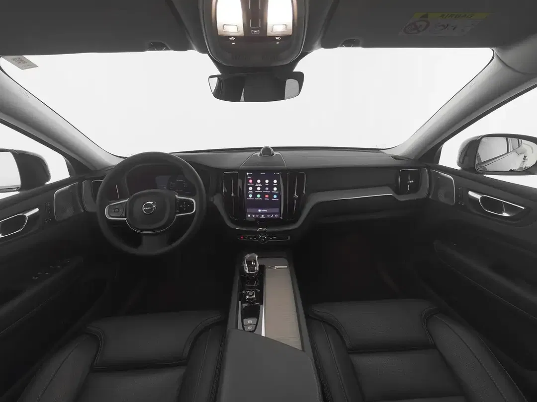 Volvo XC60 B5 AWD Ultra Dark - Thumbnail 3
