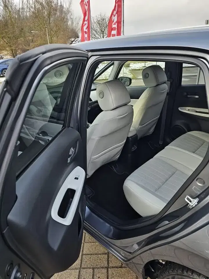 Honda Jazz 1.5 i-MMD Hybrid e-CVT Executive - Thumbnail 4