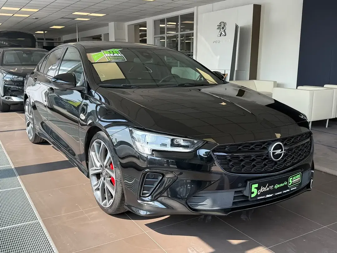 Opel Insignia 2.0 4x4 GSi - Thumbnail 3