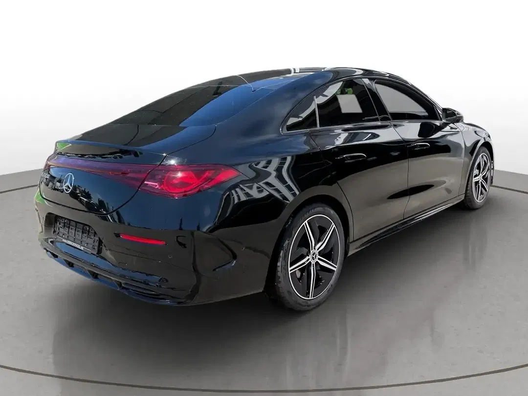 Mercedes-Benz CLA 220 AMG Line Night - Thumbnail 4