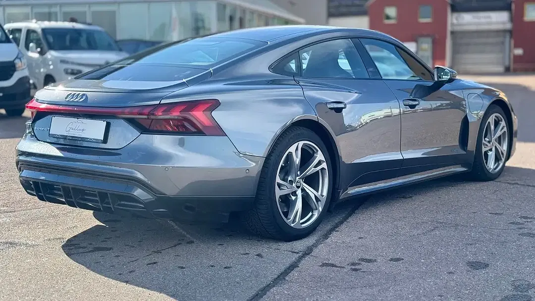 Audi e-tron GT quattro - Thumbnail 3