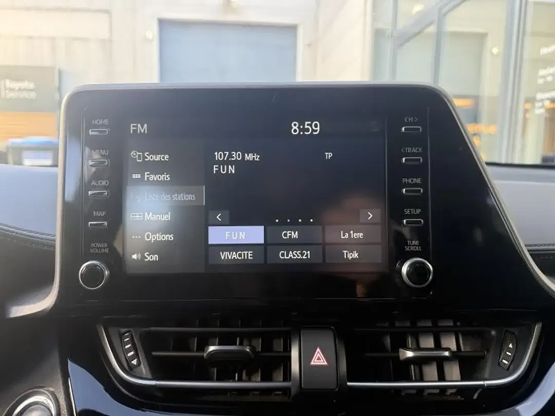 Toyota C-HR - Thumbnail 10