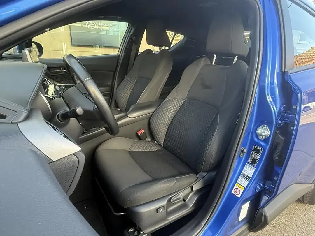 Toyota C-HR - Thumbnail 12