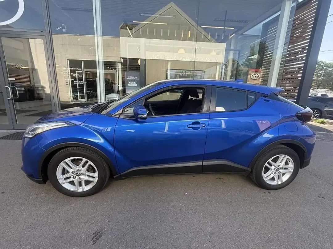 Toyota C-HR - Thumbnail 4
