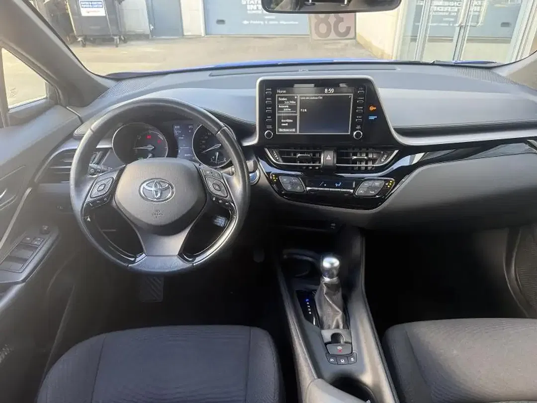 Toyota C-HR - Thumbnail 6