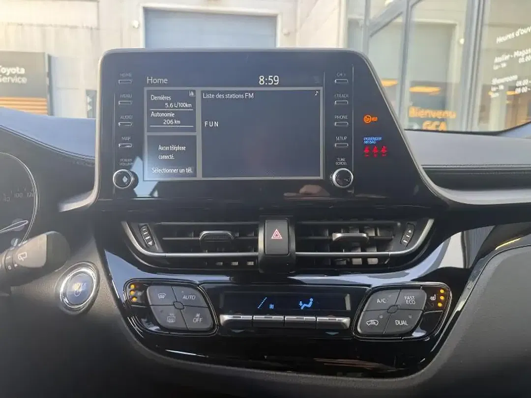 Toyota C-HR - Thumbnail 9