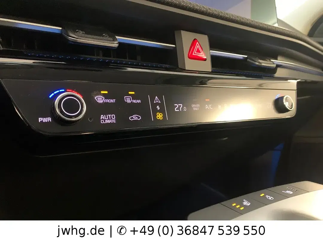 Kia EV6 - Thumbnail 12